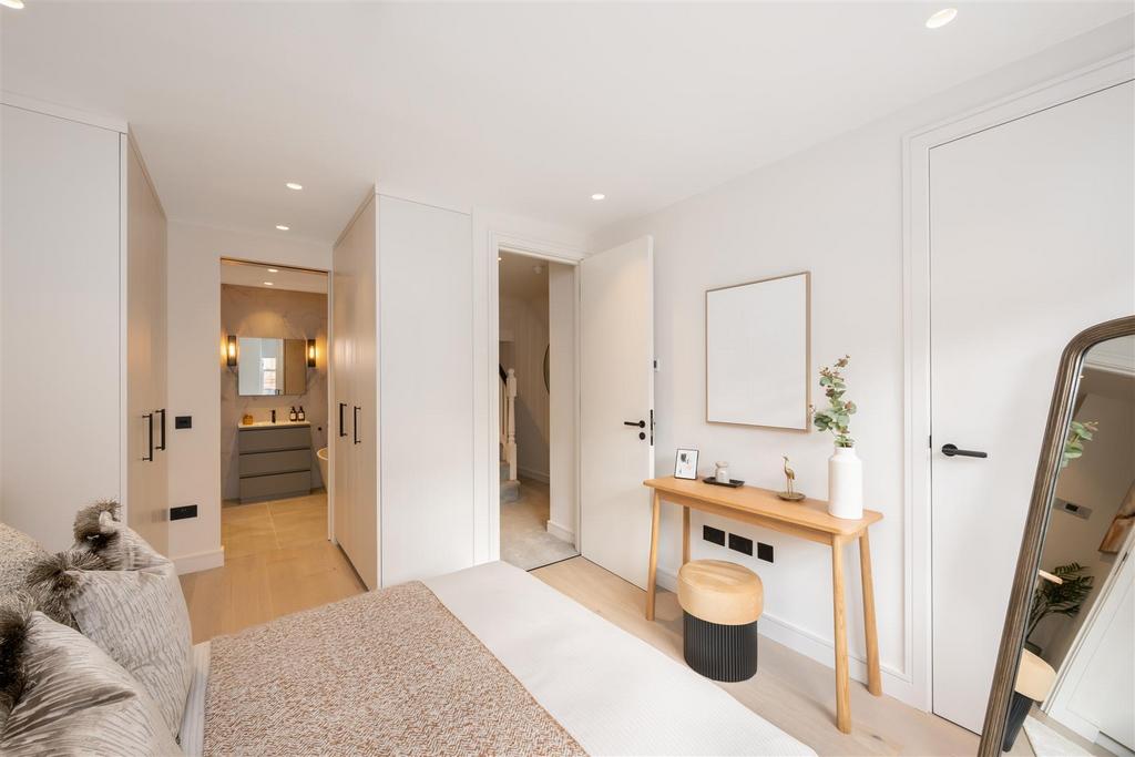 98 A Draycott Avenue Hi-21.jpg