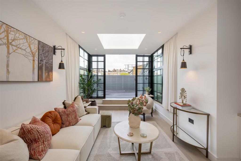 98 A Draycott Avenue Hi-7.jpg