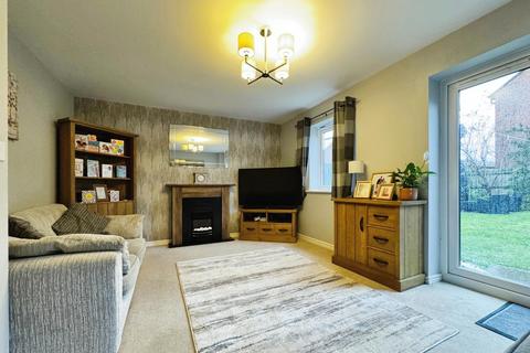 4 bedroom townhouse for sale, Birchfield Way, Telford TF3