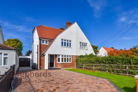 4 bedroom semi-detached house to rent, North Street, Nazeing EN9