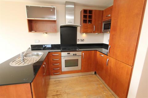 2 bedroom flat to rent, Magellan House, Leeds Dock