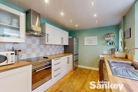 56 Eakring Road, Mansfield, NG18 3AH