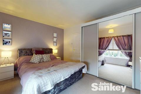 56 Eakring Road, Mansfield, NG18 3AH