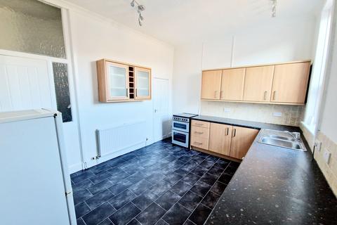 2 bedroom terraced house to rent, Elm Street, Bury, BL9