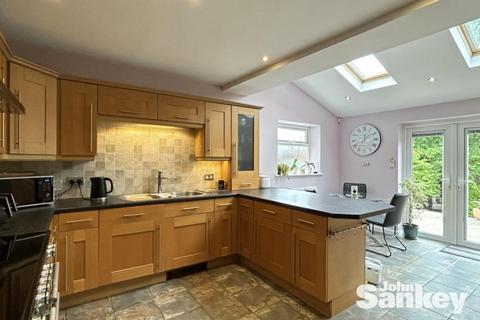 4 bedroom detached house for sale, Forest Road, Kirkby-In-Ashfield, NG17