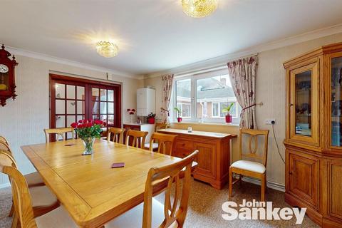 3 bedroom detached house for sale, Mansfield Road, Blidworth, NG21