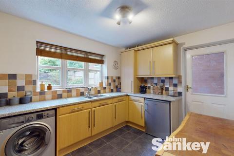 3 bedroom detached house for sale, Redcar Close, Mansfield, NG18