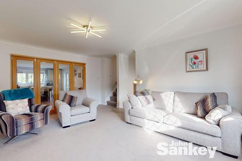 2 Eden Low, Mansfield Woodhouse, Mansfield, NG19 9RA