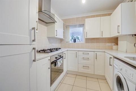 2 bedroom apartment for sale, Claremont Road, Birkdale, Southport PR8