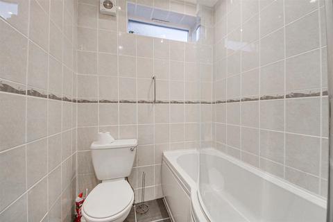 2 bedroom apartment for sale, Claremont Road, Birkdale, Southport PR8