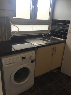 2 bedroom flat to rent, Tenby Road, London E17