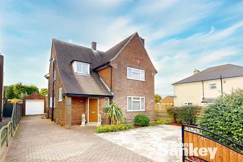 4 bedroom detached house for sale, Siddalls Drive, Sutton-In-Ashfield, NG17