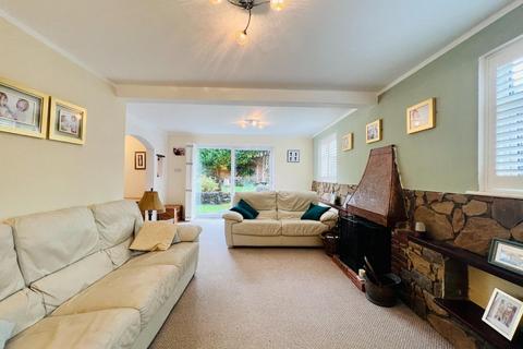 4 bedroom detached house for sale, Faversham Road, Charing