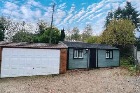 4 bedroom detached house for sale, Faversham Road, Charing