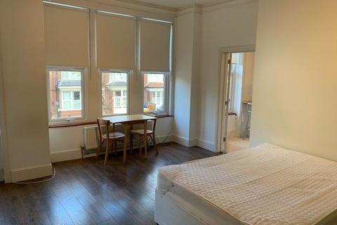 Studio to rent, Princes Avenue, Muswell Hill N10