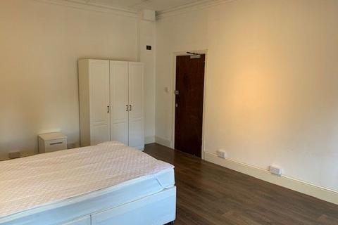 Studio to rent, Princes Avenue, Muswell Hill N10