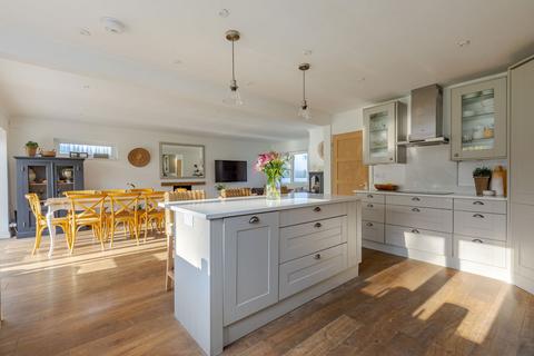 4 bedroom chalet for sale, Dorking Road, Chilworth, Guildford GU4