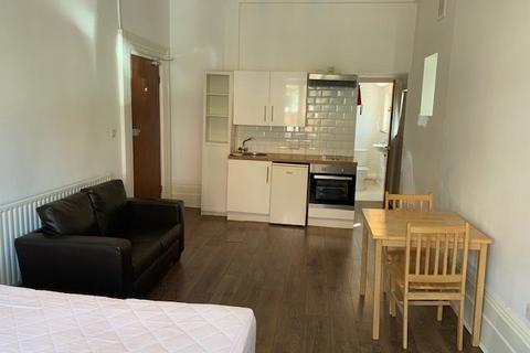 Studio to rent, Parsifal Road, West Hampstead NW6