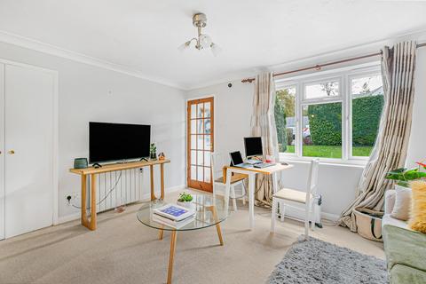 1 bedroom flat for sale, Batchwood Court, St Albans, AL3