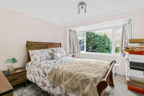 1 bedroom flat for sale, Batchwood Court, St Albans, AL3