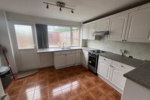 2 bedroom terraced house to rent, Telford Way, Leicester, LE5