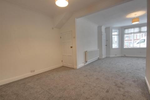 3 bedroom terraced house for sale, Priory Road, Hull HU5