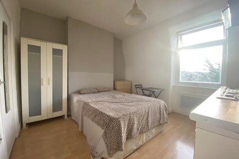 Studio to rent, 631 Green Lanes, Harringey Ladder, EreLondon, N8