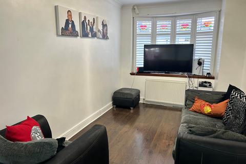 3 bedroom terraced house to rent, Wellington Avenue, Sidcup, DA15