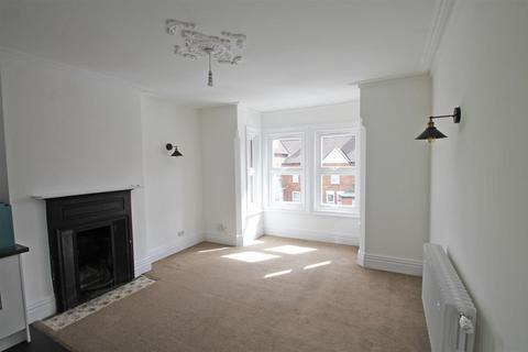 1 bedroom flat to rent, Merton Road, Castle Road