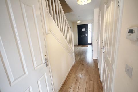 6 bedroom terraced house for sale, Churchill Road, Uxbridge, UB10