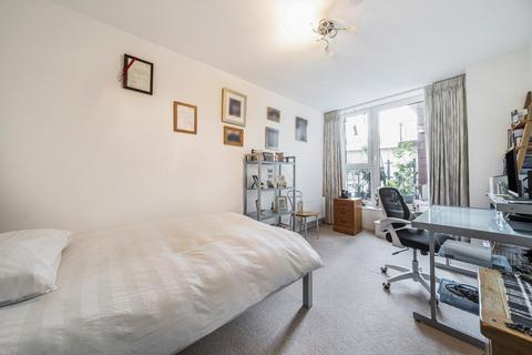 2 bedroom flat for sale, Juniper Drive, Battersea