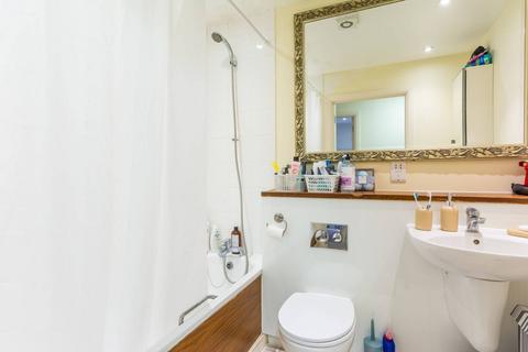 1 bedroom flat to rent, Chapter Way, Colliers Wood, London, SW19