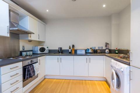 1 bedroom flat to rent, Chapter Way, Colliers Wood, London, SW19