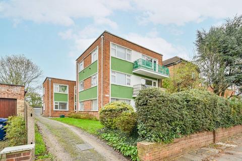 Lynton Road, Acton, London, W3