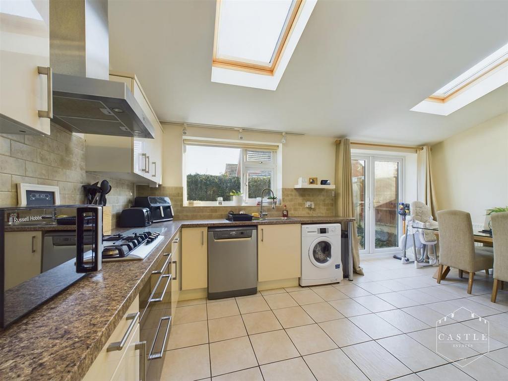 Dining kitchen