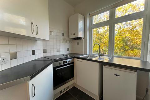 1 bedroom flat to rent, 112 Mulgrave Road, Sutton