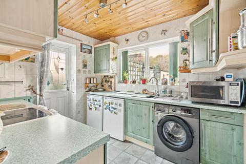 10 Duncan Way, Bushey, WD23 2BQ