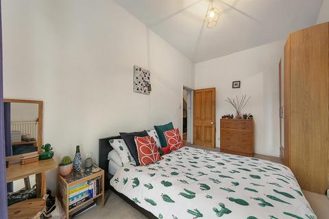 1 bedroom flat for sale, Victoria Rise, London SW4