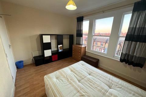 2 bedroom apartment to rent, Lordship Lane, London, N17