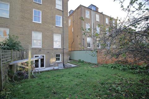 2 bedroom flat to rent, Lambert Road, Brixton Hill SW2