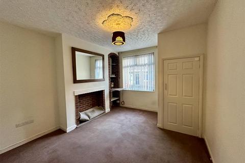 2 bedroom terraced house to rent, Kitchener Street, Darlington