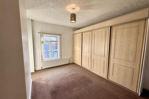 2 bedroom terraced house to rent, Kitchener Street, Darlington