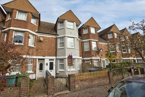 4 bedroom terraced house for sale, Morehall Avenue, Folkestone, CT19