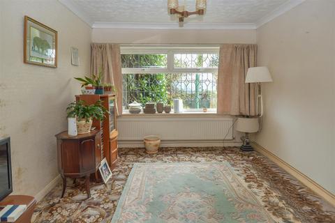 2 bedroom bungalow for sale, Cedar Road, Hutton, Brentwood