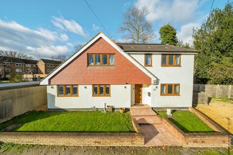 4 bedroom detached house for sale, Chapel Lane, Bracknell RG42