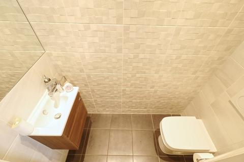 24 Surridge Close, Rainham, RM13 9LL