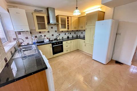 3 bedroom semi-detached house for sale, Austin Road, Luton, Bedfordshire, LU3 1UA