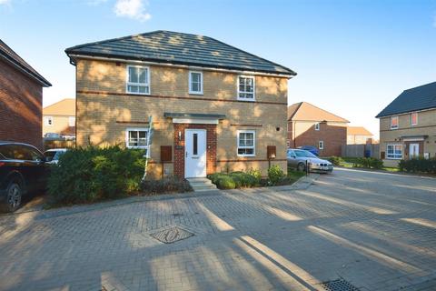 3 bedroom detached house for sale, Banks Drive, Hessele