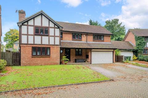 5 bedroom detached house for sale, Grey Alders, Banstead