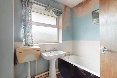 2 bedroom bungalow for sale, 22 Pinewood Close, Eastbourne, East Sussex, BN22 0SA